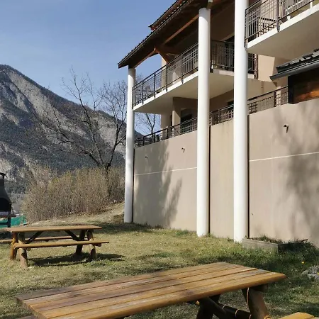 Confortable A Avec Terrasse Et Acces Piscine, Ideal Pour 4 Personnes - Fr-1-165b-56 Apartment Jausiers