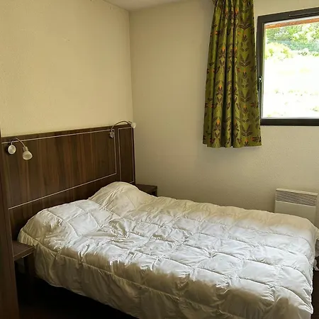 Confortable A Avec Terrasse Et Acces Piscine, Ideal Pour 4 Personnes - Fr-1-165b-56 شقة *