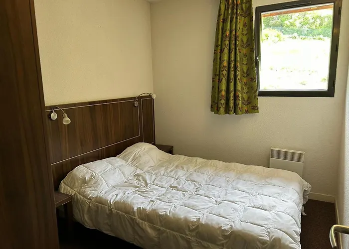 Confortable à Avec Terrasse Et Accès Piscine, Idéal Pour 4 Personnes - Fr-1-165b-56 Appartamento *